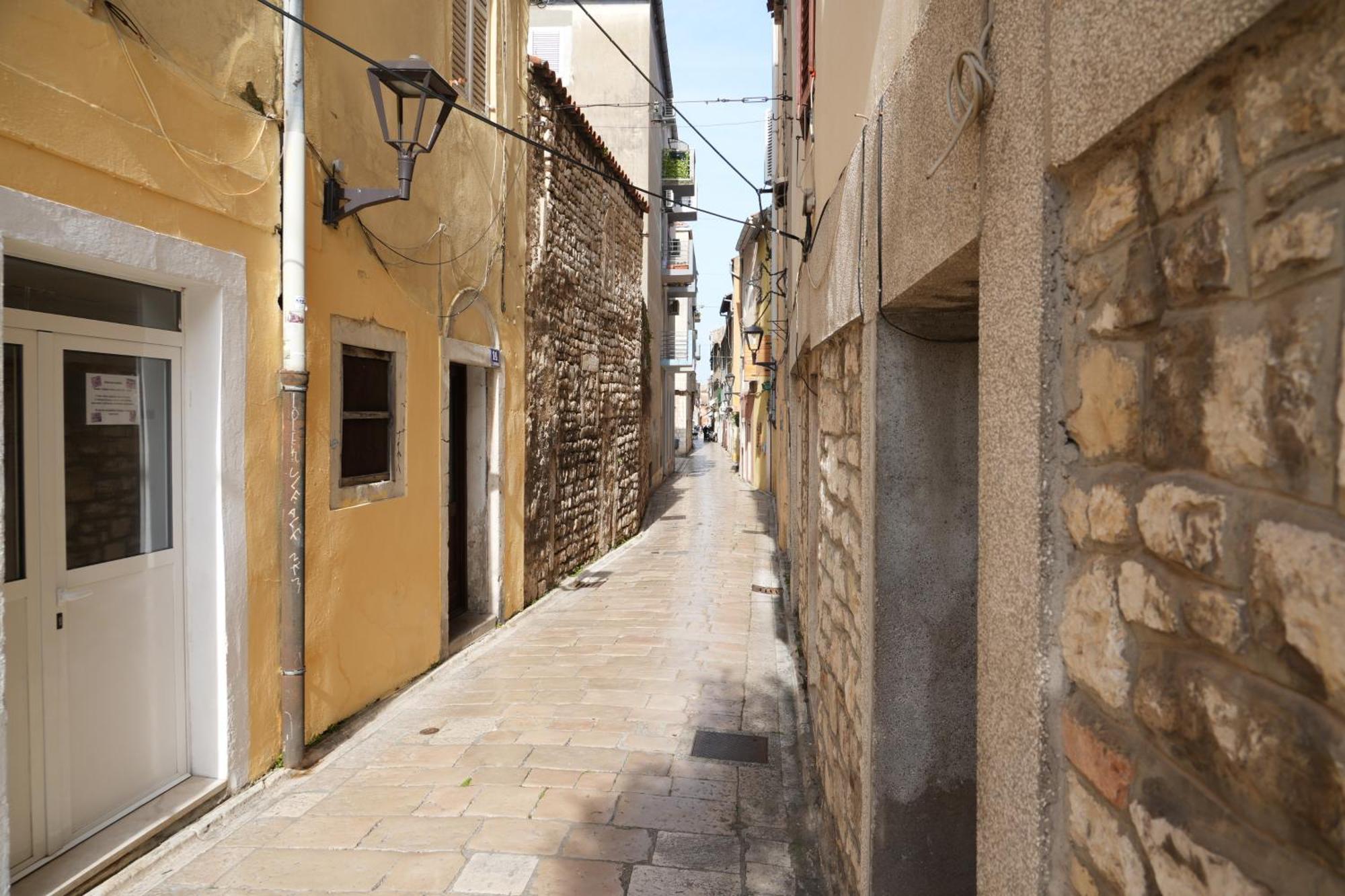 Apartment Kaya Prime Location In Old Town Zadar Buitenkant foto